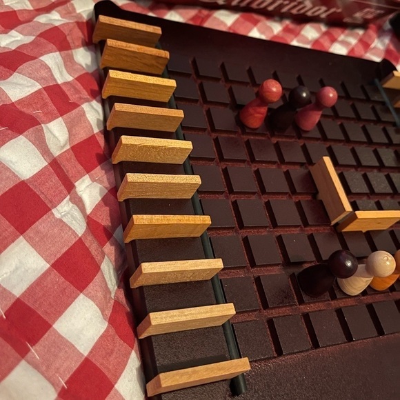 Gigamic 1997 Quoridor Wooden Board Game Original 2-4 players - Extra Pieces - Picture 2 of 15